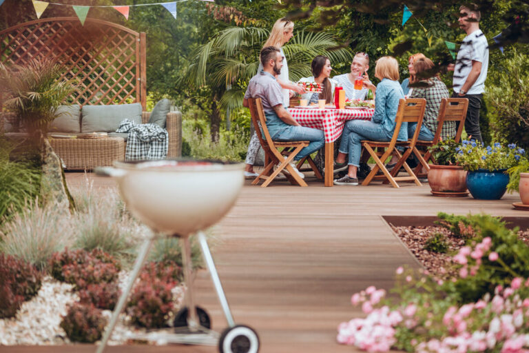 From Splinters to Sunset Sipping: Rejuvenate Your Austin Deck for Summer Fun